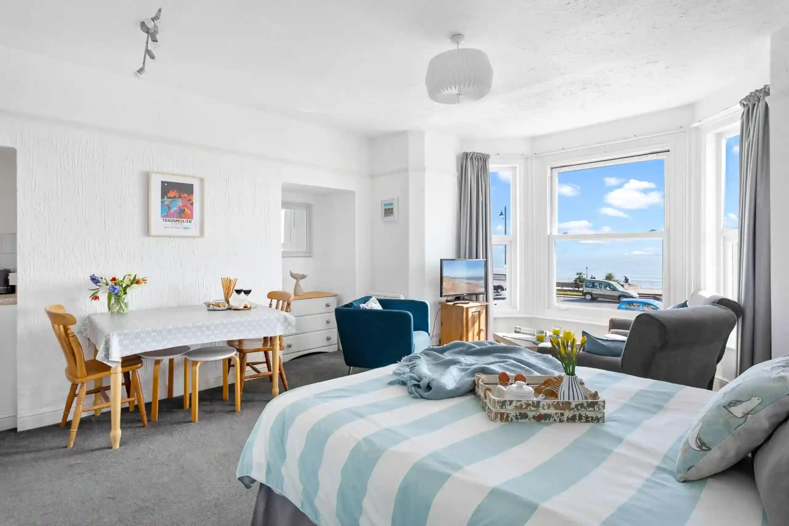 Redcliff apartment bedroom.