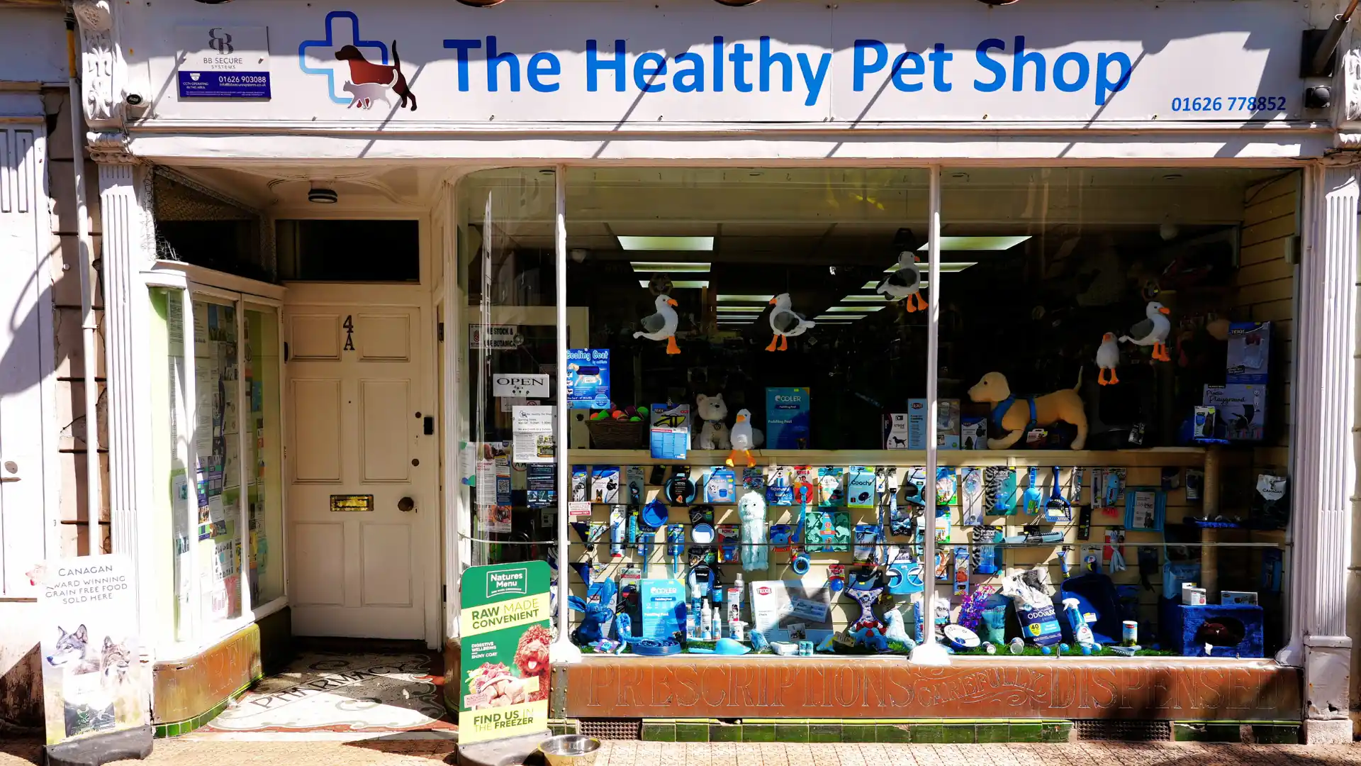 Outside picture of The Healthy Pet Shop in Teignmouth.